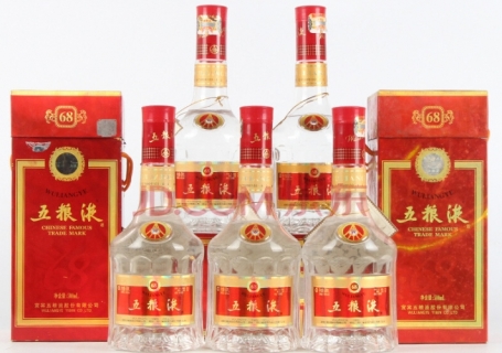 大庆国窖1573和五粮液千元级别白酒哪个更好喝？大庆回收行情价格多少钱？