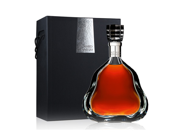 大庆收购轩尼诗李察XO回收Hennessy洋酒干邑白兰地700ml